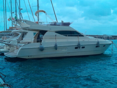 Ferretti 120